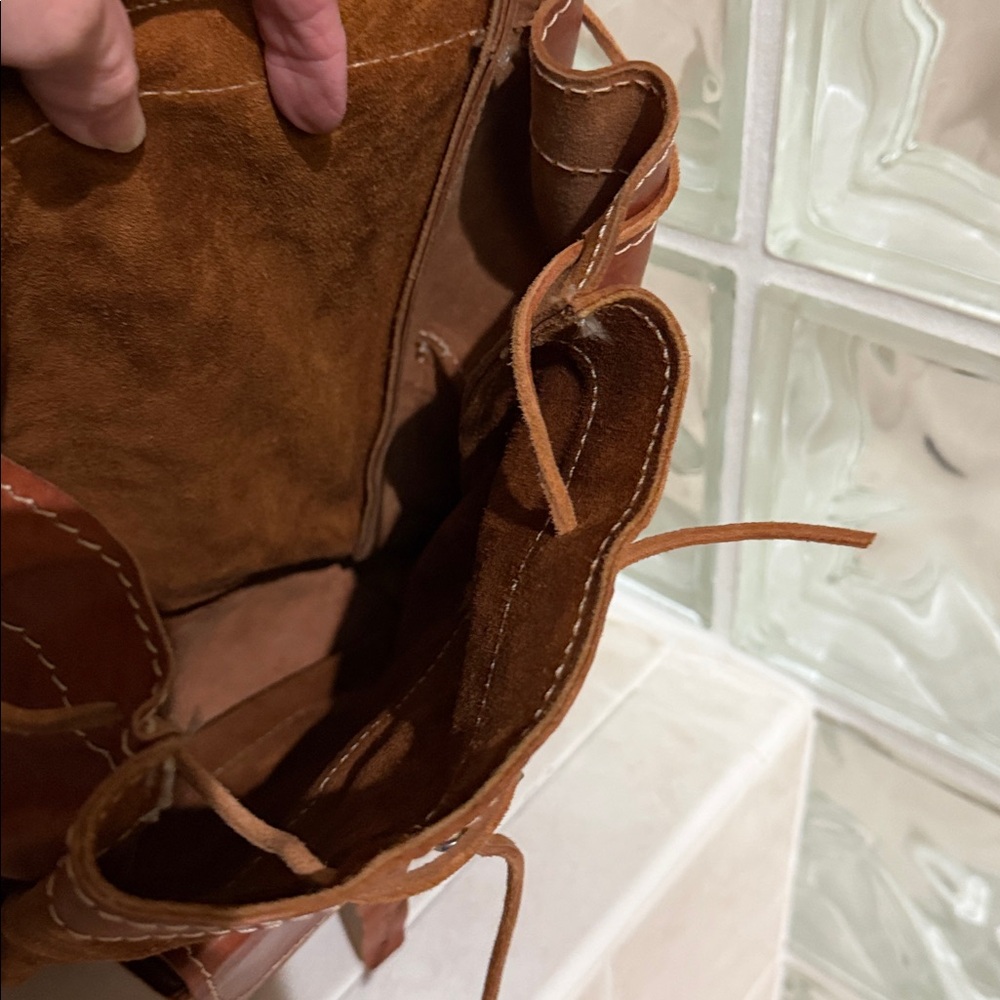 Vintage Leather Backpack Rucksack - Picture 6 of 9